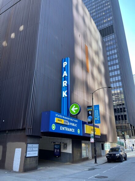 More Photos Of 400 N State St, Chicago Office For Lease