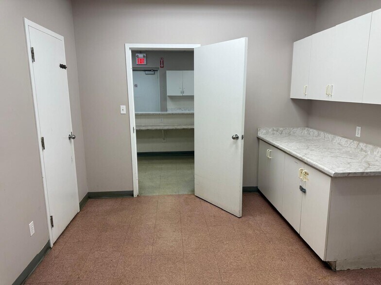 More Photos Of 20962 Dalton Rd, Georgina Unknown For Lease