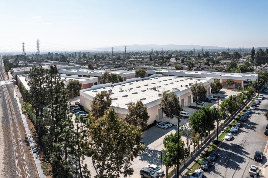 More Photos Of 5079-5087 Walnut Grove Ave, Rosemead Manufacturing For Lease