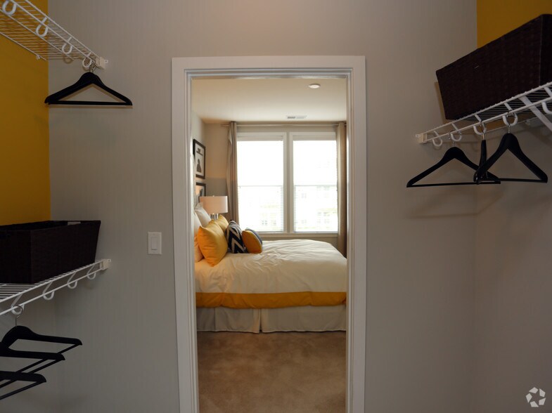 More Photos Of 101 N Wolfe St, Baltimore Apartments For Lease