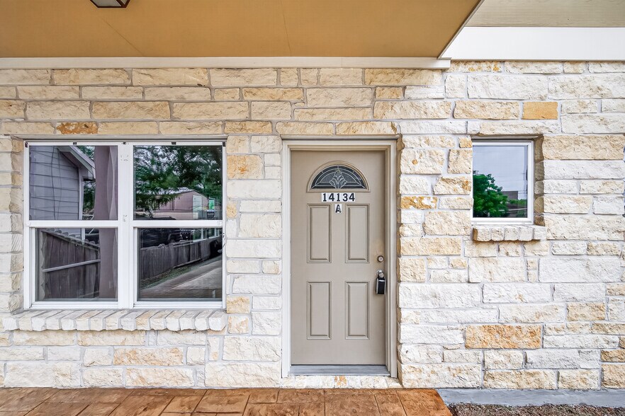More Photos Of 14134 Packard St, Houston Specialty For Sale