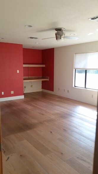 More Photos Of 390 W Standley St, Ukiah Office For Lease