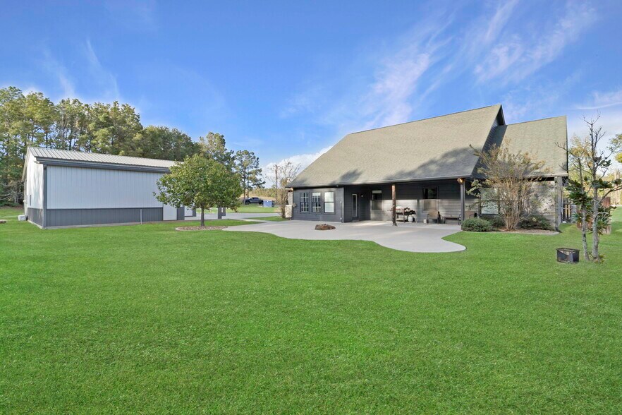 More Photos Of 7899 US Highway 190 W, Livingston Office Residential For Sale