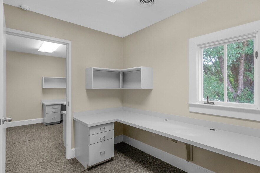 More Photos Of 1201-1203 Colonial Commons Ct, Lancaster Medical For Lease