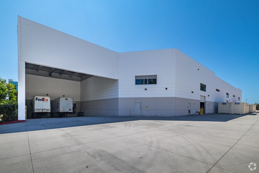 More Photos Of 2875 Whiptail Loop E, Carlsbad Warehouse For Lease