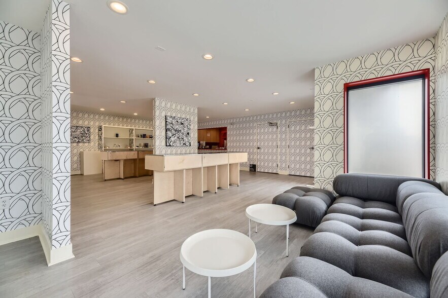 More Photos Of 399 S Harrison St, Denver Freestanding For Sale