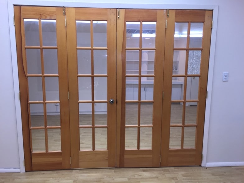 More Photos Of 62 Glen Cove Rd, Roslyn Heights Storefront Retail Office For Lease
