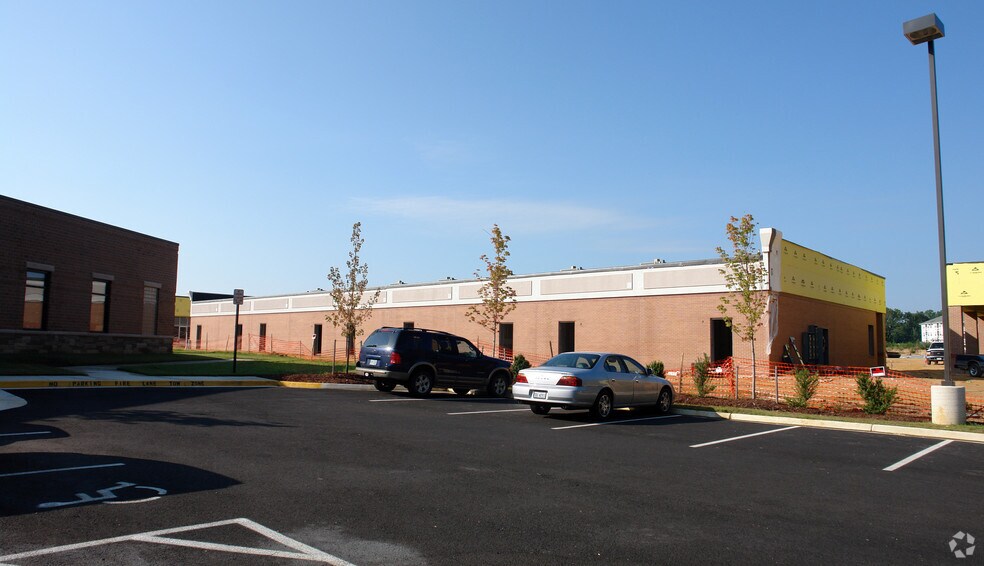 More Photos Of 2553 Cowan Blvd, Fredericksburg Medical For Lease