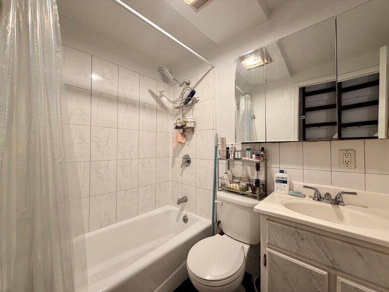 More Photos Of 197 Nassau Ave, Brooklyn Apartments For Sale