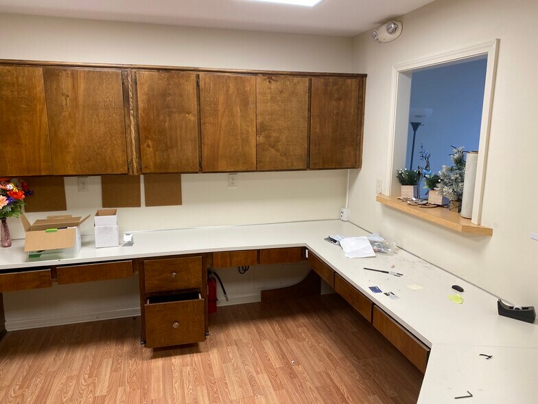 More Photos Of 3910-3914 Rosemont Dr, Columbus Medical For Lease