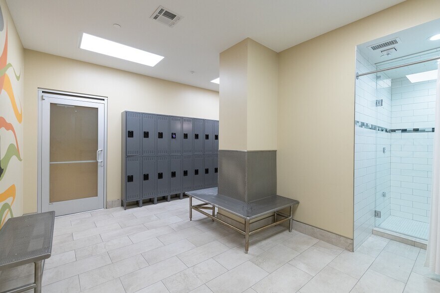 More Photos Of 17177 Preston Rd, Dallas Office For Lease