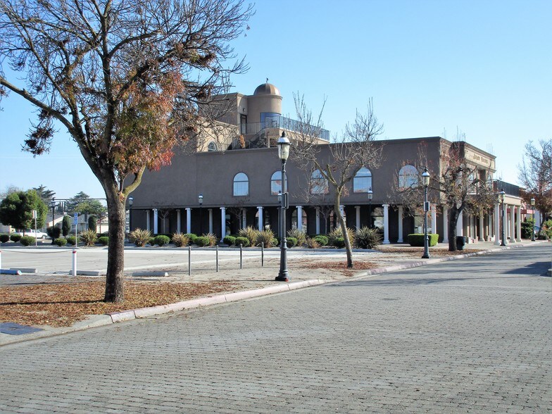 More Photos Of 151 S Sierra Ave, Oakdale Freestanding For Sale