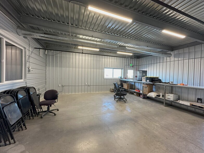 More Photos Of 18668 B50 Rd, Delta Distribution For Lease