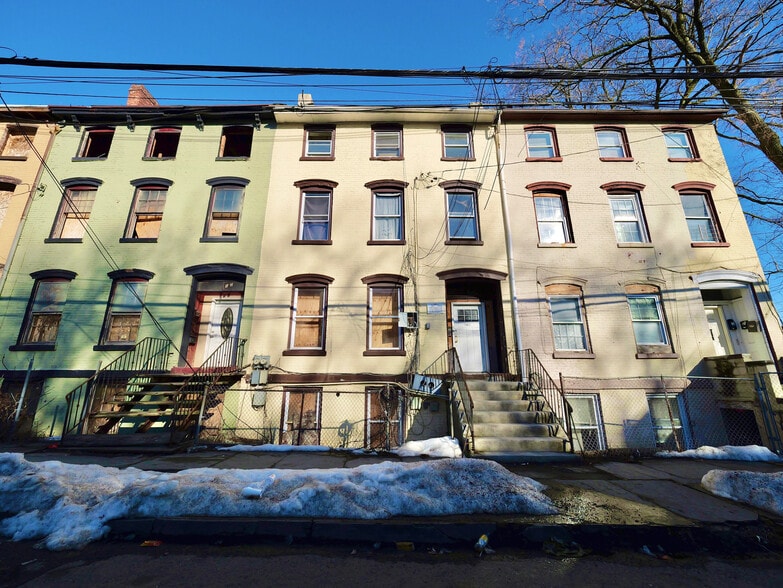 Primary Photo Of 170 Chambers St, Newburgh Apartments For Sale