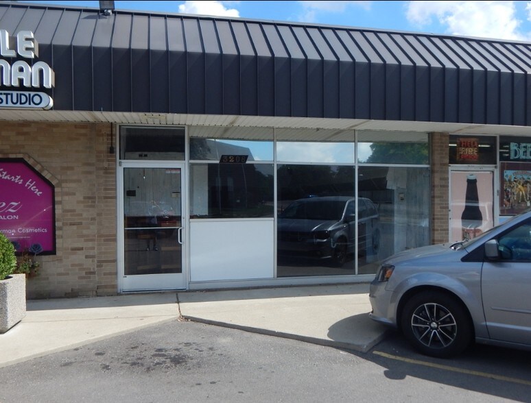 More Photos Of 3202-3210 Crooks Rd, Royal Oak Unknown For Lease