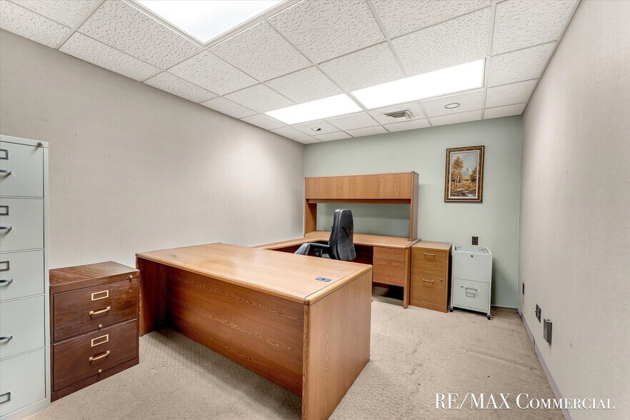 More Photos Of 758 Burton St SE, Grand Rapids Office For Sale