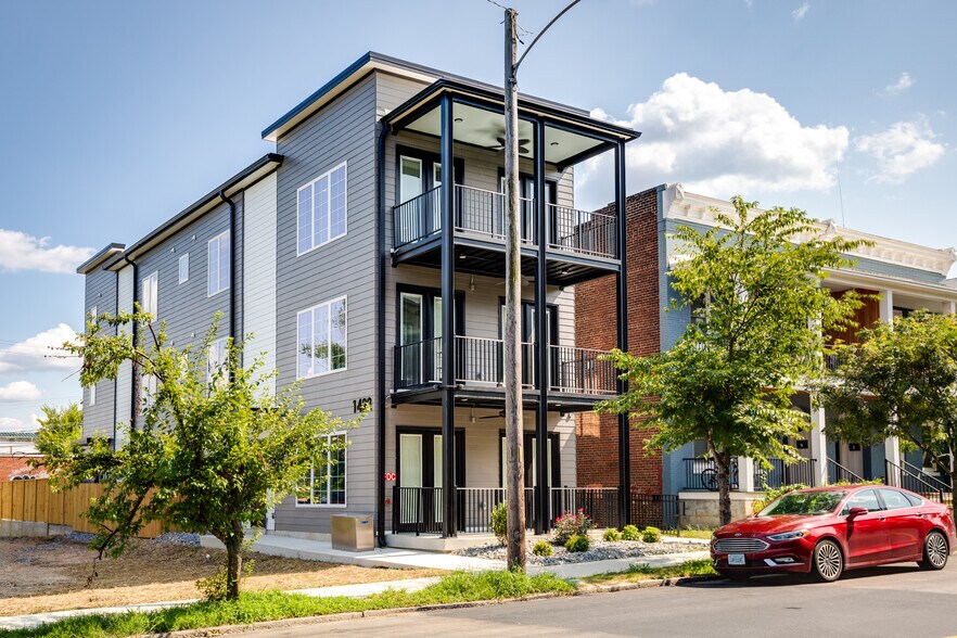 More Photos Of 1422 Bainbridge St, Richmond Apartments For Sale