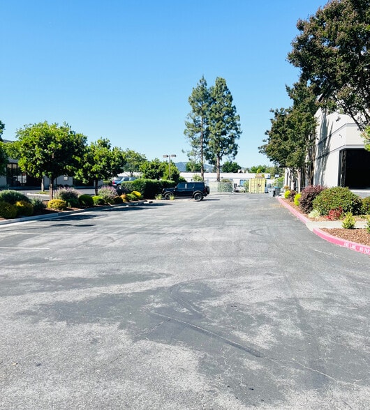 More Photos Of 385-445 Woodview Ave, Morgan Hill Research And Development For Sale