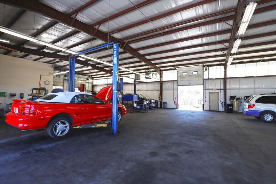 More Photos Of 606 MacArthur Blvd, Pocasset Industrial For Sale