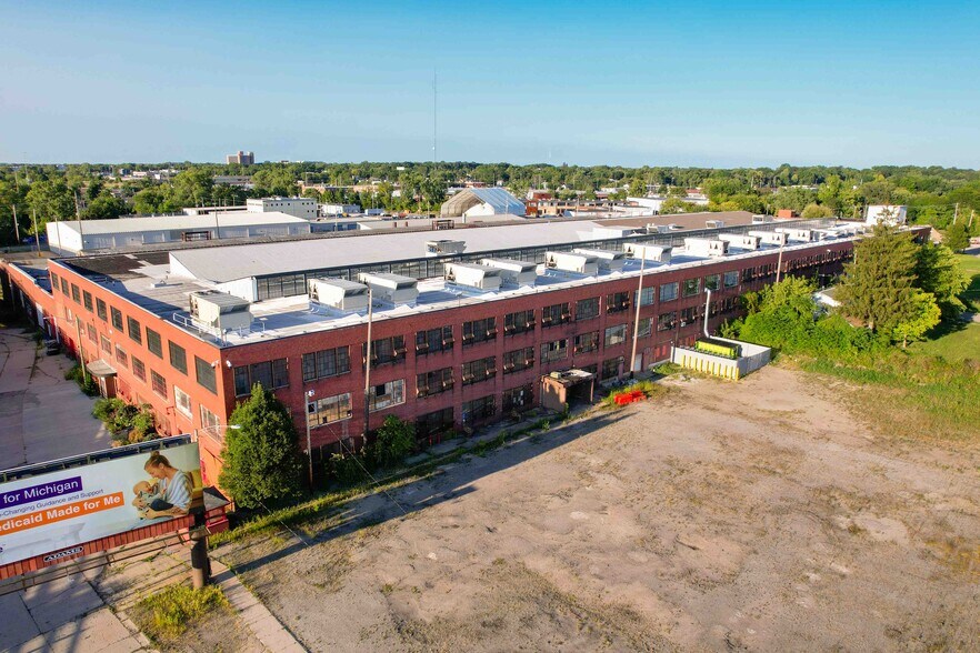 More Photos Of 1305 S Cedar St, Lansing Warehouse For Sale