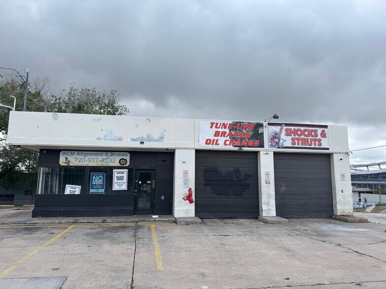 More Photos Of 1940 Federal Blvd, Denver Auto Repair For Sale
