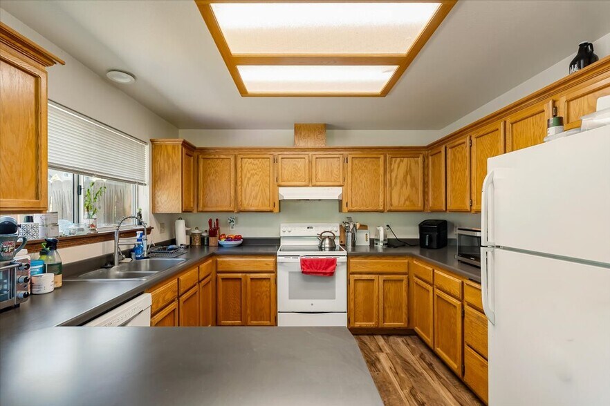 More Photos Of 416 Alder St, Mount Shasta Apartments For Sale