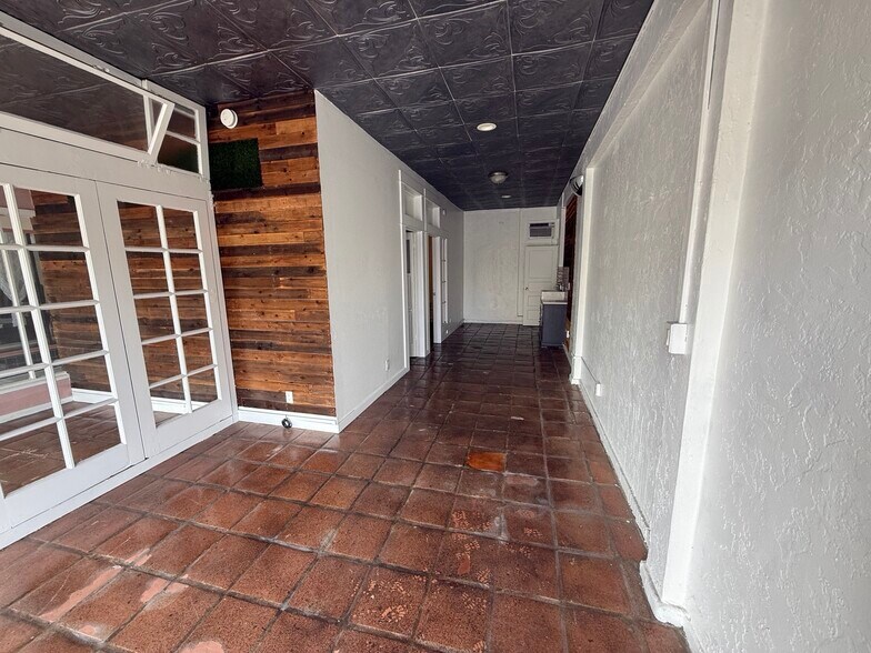 More Photos Of 3226-3232 E Broadway, Long Beach Apartments For Lease