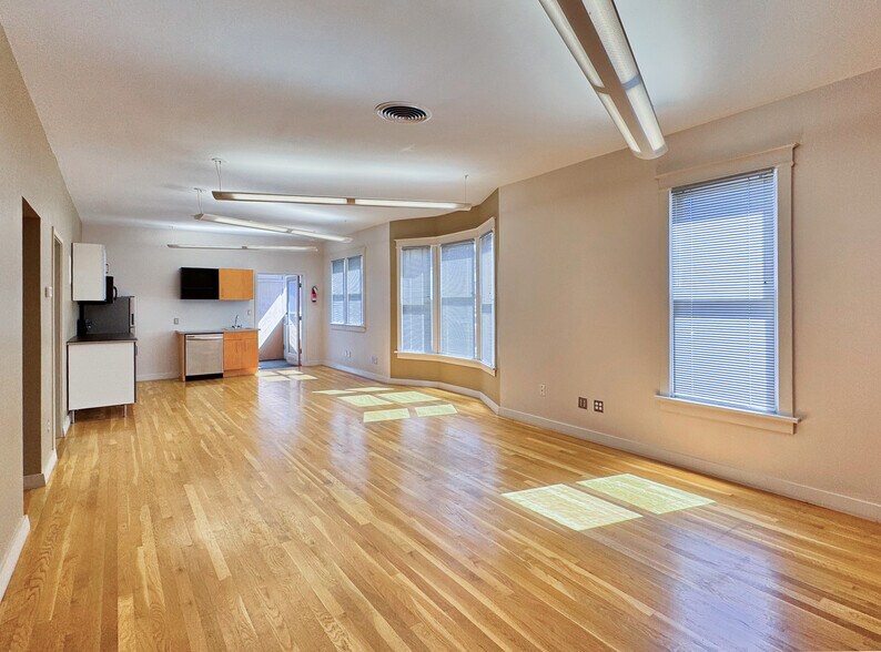 More Photos Of 702-704 N Tejon St, Colorado Springs Office Residential For Sale