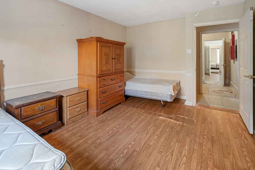 More Photos Of 960 Curry Pl, Macon-Bibb Healthcare For Sale