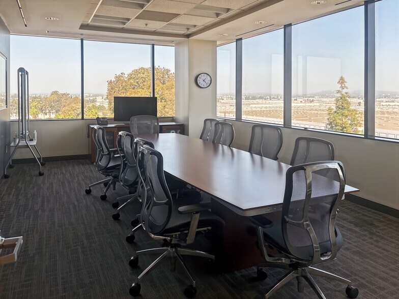 More Photos Of 6 Centerpointe Dr, La Palma Coworking Space