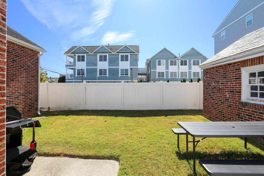 More Photos Of 5100 Atlantic Ave, Wildwood Hotel For Sale