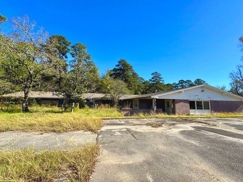 More Photos Of 350 Springhill St, Jasper Skilled Nursing Facility For Sale