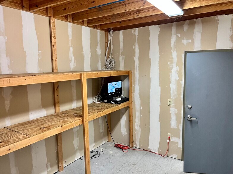 More Photos Of 2850 N Market St, Shreveport General Retail For Sale