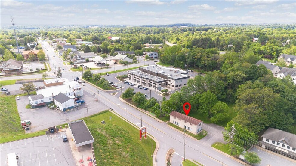 More Photos Of 104 W Ridgeville Blvd, Mount Airy Storefront Retail Office For Sale