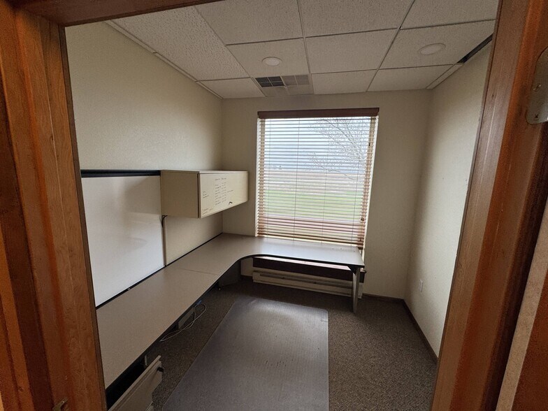 More Photos Of 4070 E Brigham Rd, Blue Mounds Office For Sale