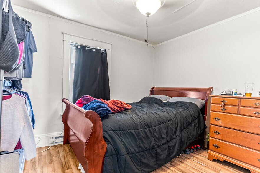 More Photos Of 51 Tanguay St, Sanford Apartments For Sale