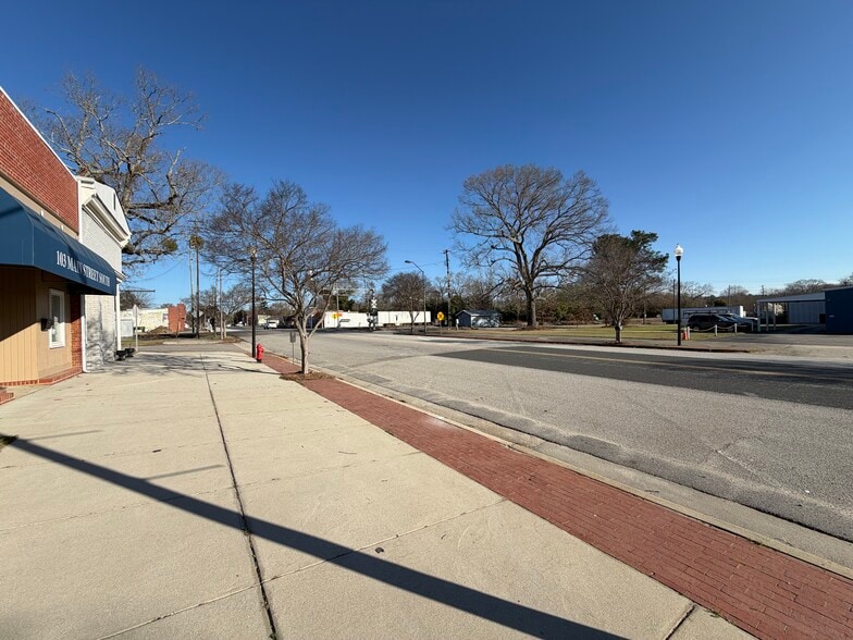 More Photos Of 105 Main S st, Bethune Land For Sale