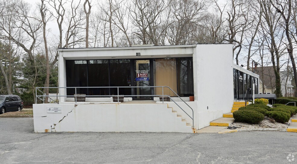 More Photos Of 111 N Country Rd, Port Jefferson Office For Sale