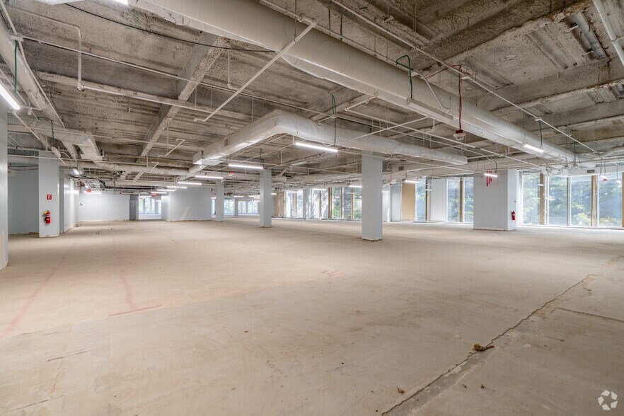 More Photos Of 495 Union Ave, Memphis Office For Sale