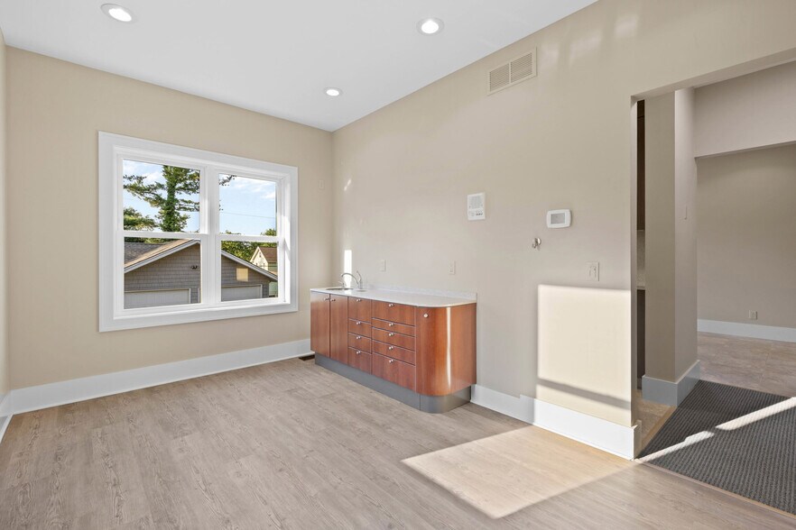 More Photos Of 62 Empire Blvd, Rochester Medical For Sale