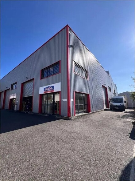 More Photos Of 17 Impasse De Castelviel, Rouffiac-Tolosan Office For Lease