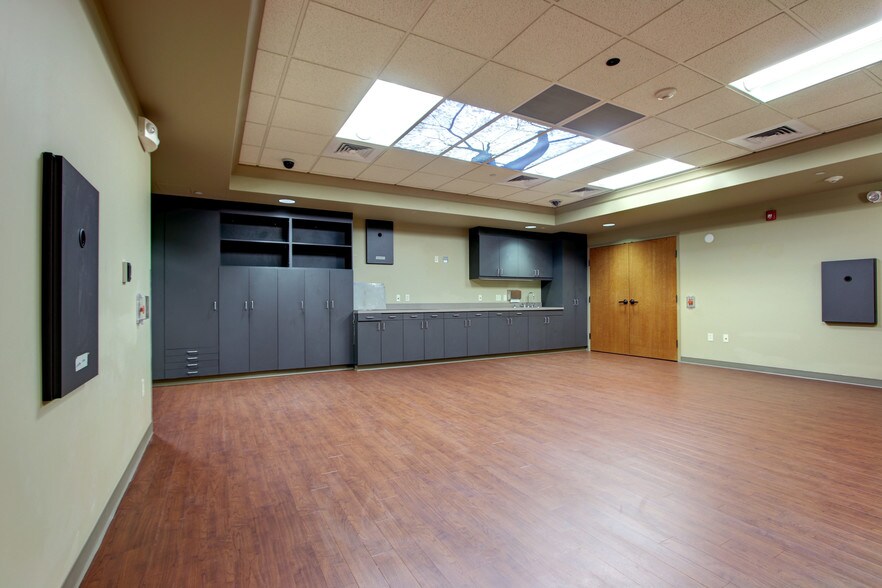 More Photos Of 9441 Huron St, Thornton Medical For Lease