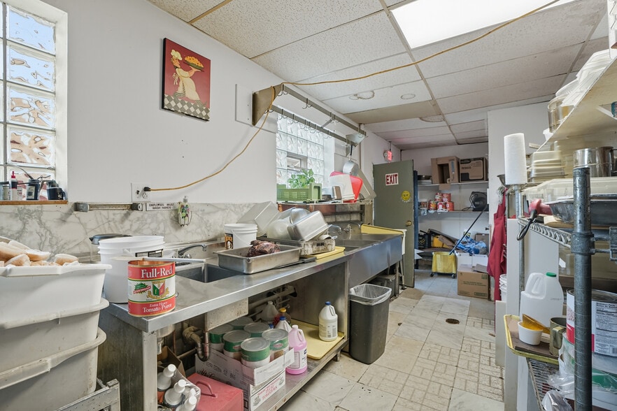 More Photos Of 5840 W 63Rd St, Chicago Freestanding For Sale