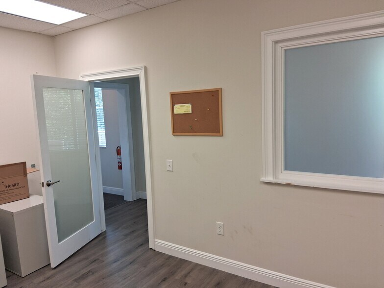 More Photos Of 601 N Congress Ave, Delray Beach Showroom For Sale
