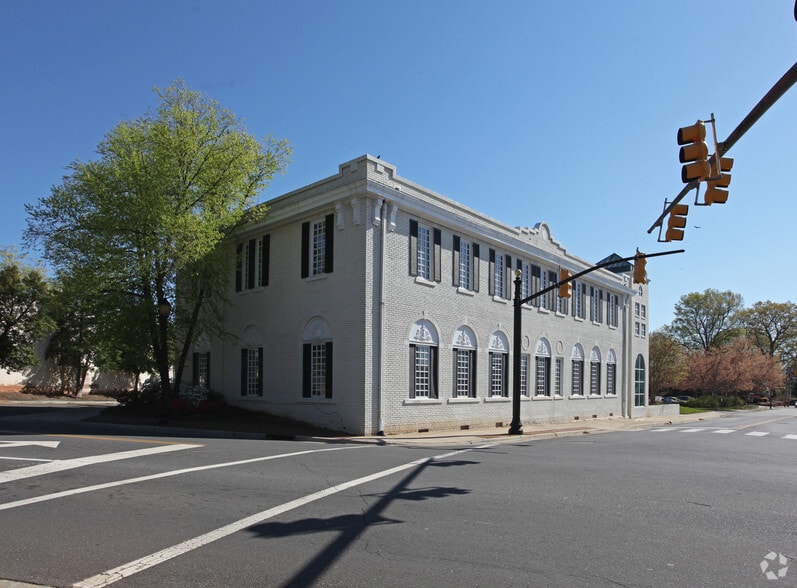 More Photos Of 100 N Main St, Belmont Office For Lease