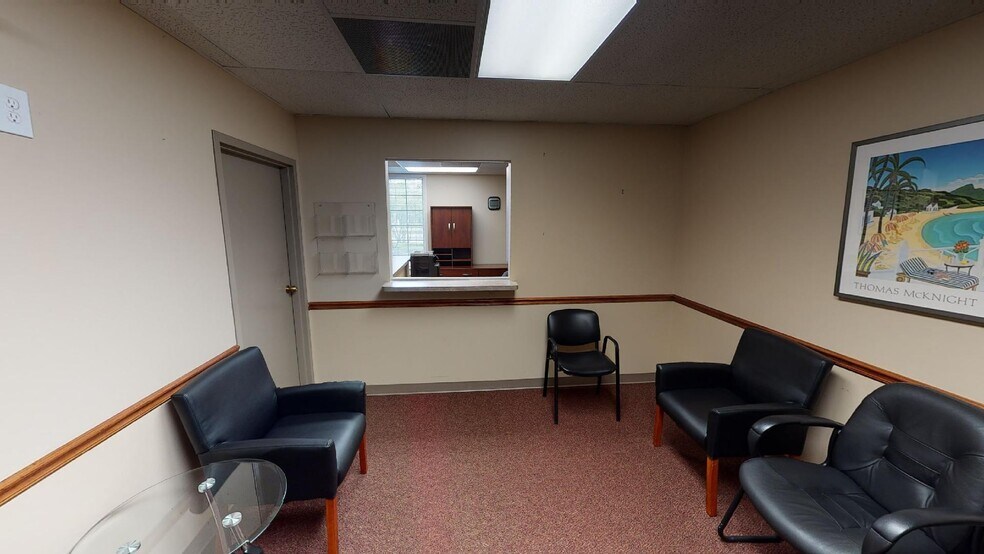More Photos Of 27401 W Il Route 22, Barrington Medical For Lease