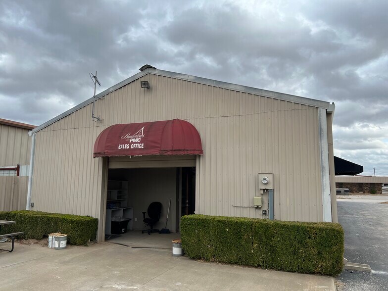 More Photos Of 14716 S Grant St, Bixby Light Distribution For Lease
