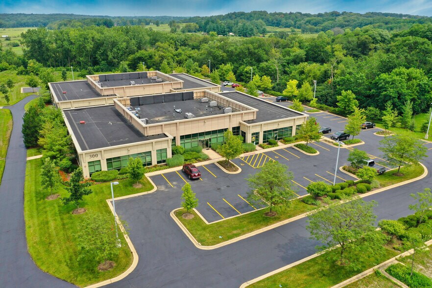 More Photos Of 320 Cardinal Dr, St Charles Medical For Lease