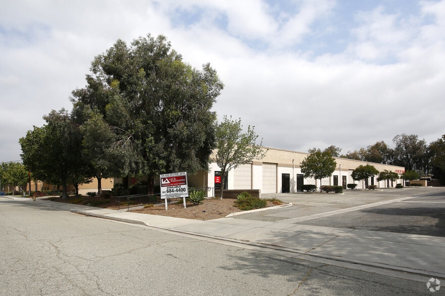 More Photos Of 3931 Carter St, Riverside Warehouse For Lease