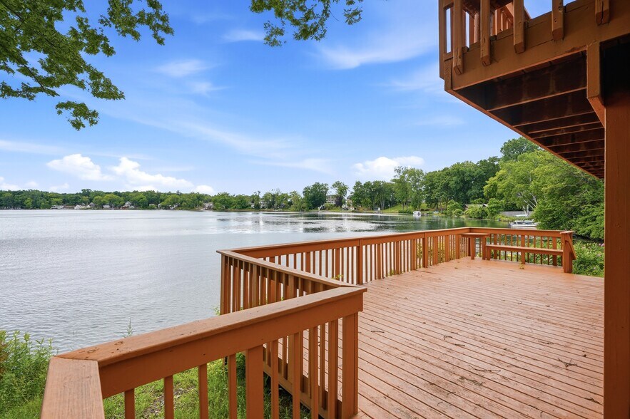 More Photos Of 11032 Grand River Rd, Brighton Office Residential For Sale